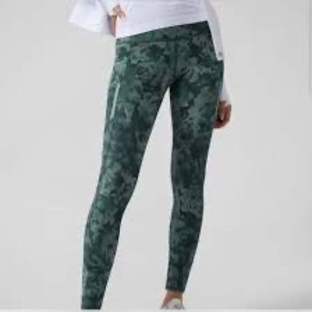 Athleta Printed Rainier Tight Legging Size XXS  Spiced Floral Green 985360 EUC